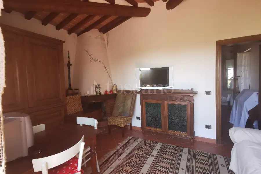 Casale in vendita di 300 mq a €570.000 (rif. 24/2022)