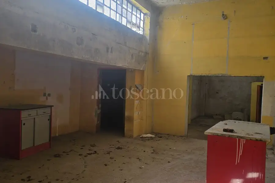 Negozio in vendita di 140 mq a €120.000 (rif. 26/2026)