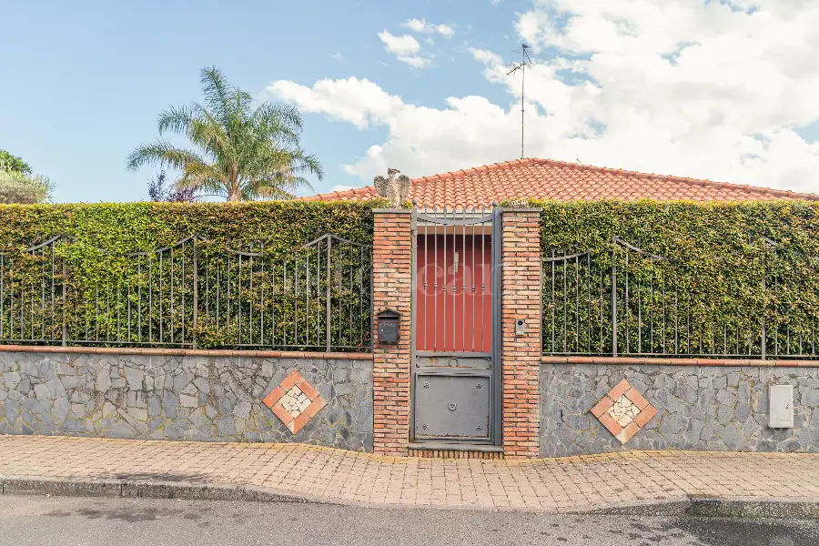 Villa in vendita di 200 mq a €390.000 (rif. 77/2026)