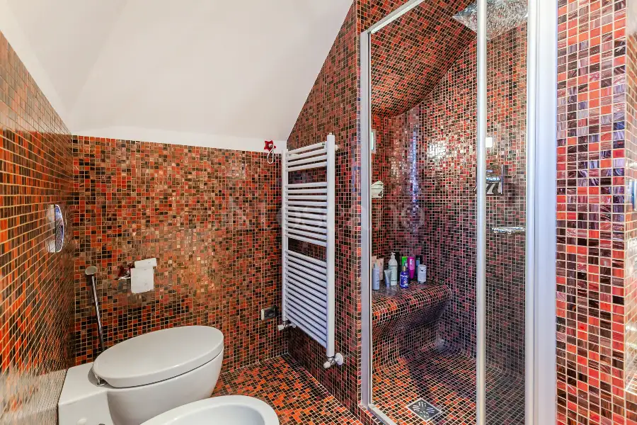 Villa Bifamiliare in vendita di 680 mq a €2.580.000 (rif. 24/2025)