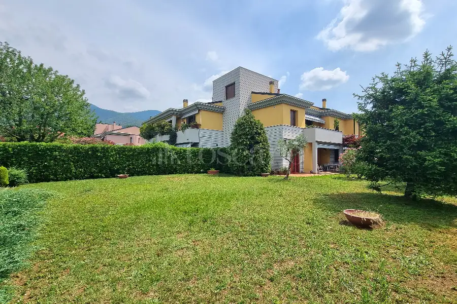 Casa in vendita di 205 mq a €314.000 (rif. 45/2026)