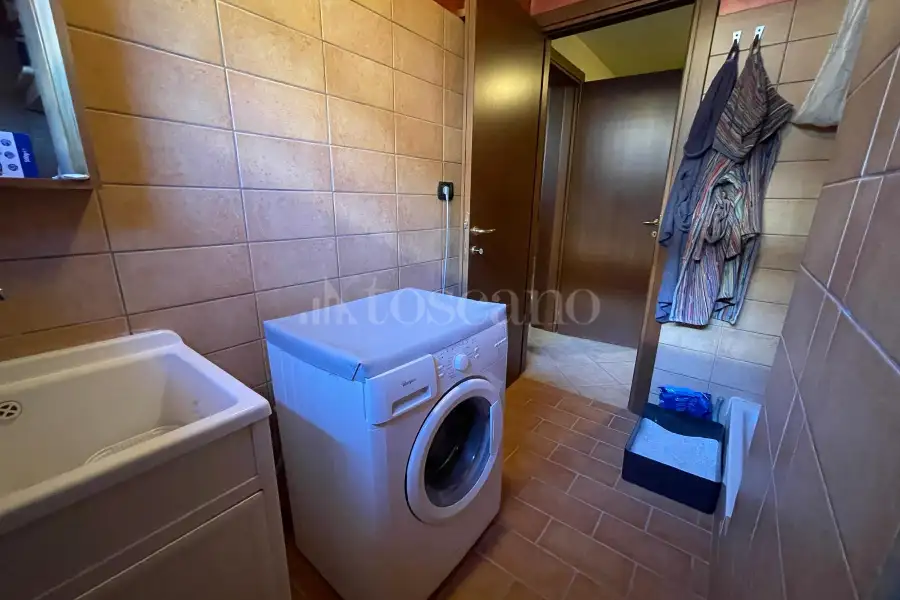 Villa Bifamiliare in vendita di 250 mq a €360.000 (rif. 65/2025)