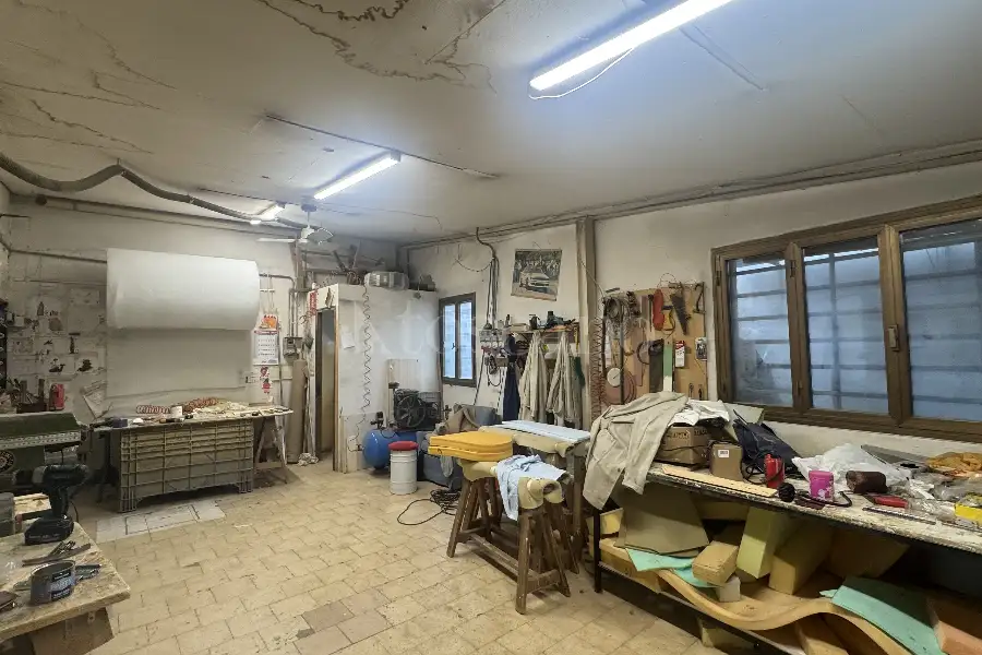 Laboratorio in vendita di 227 mq a €245.000 (rif. 29/2026)