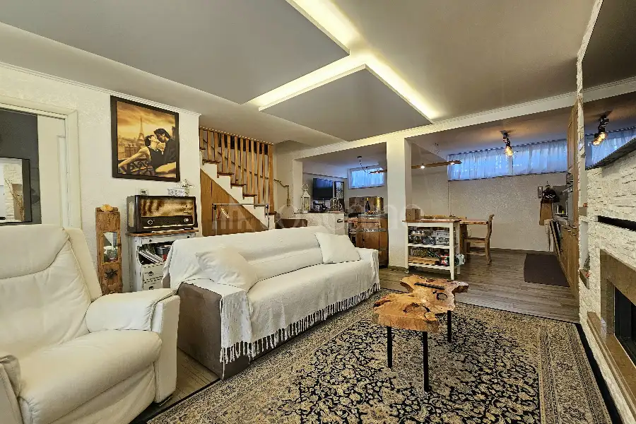Villino a Schiera in vendita di 220 mq a €409.000 (rif. 60/2026)