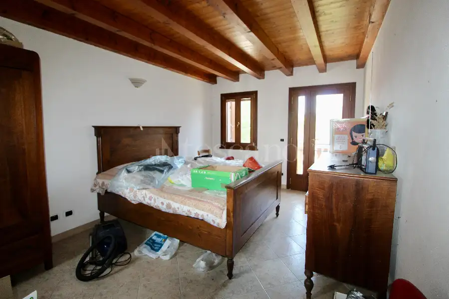 Casa Indipendente in vendita di 236 mq a €250.000 (rif. 121/2026)