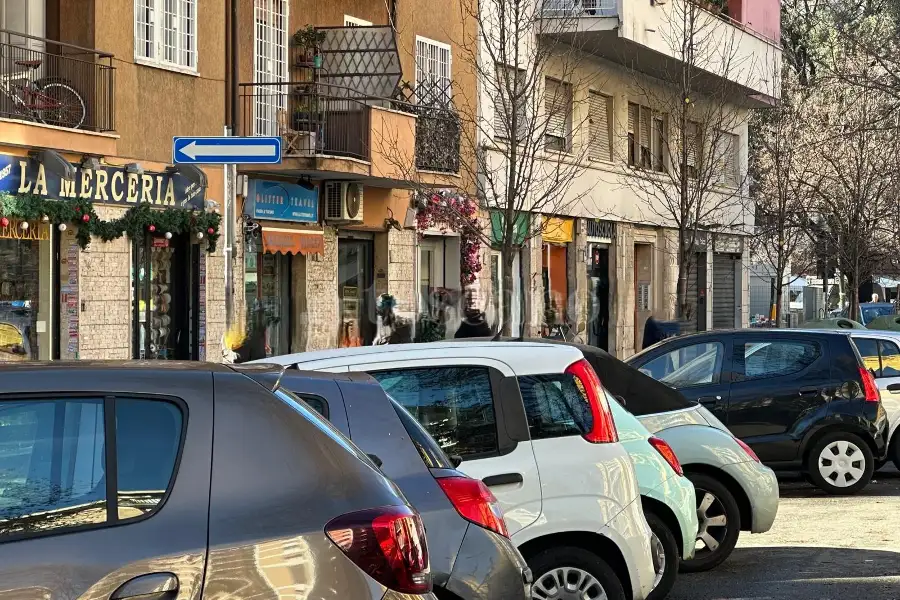 Negozio in vendita di 40 mq a €139.000 (rif. 1/2026)