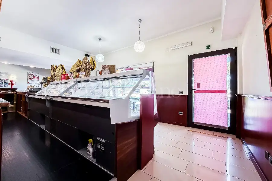 Negozio in vendita di 124 mq a €265.000 (rif. 107/2025)