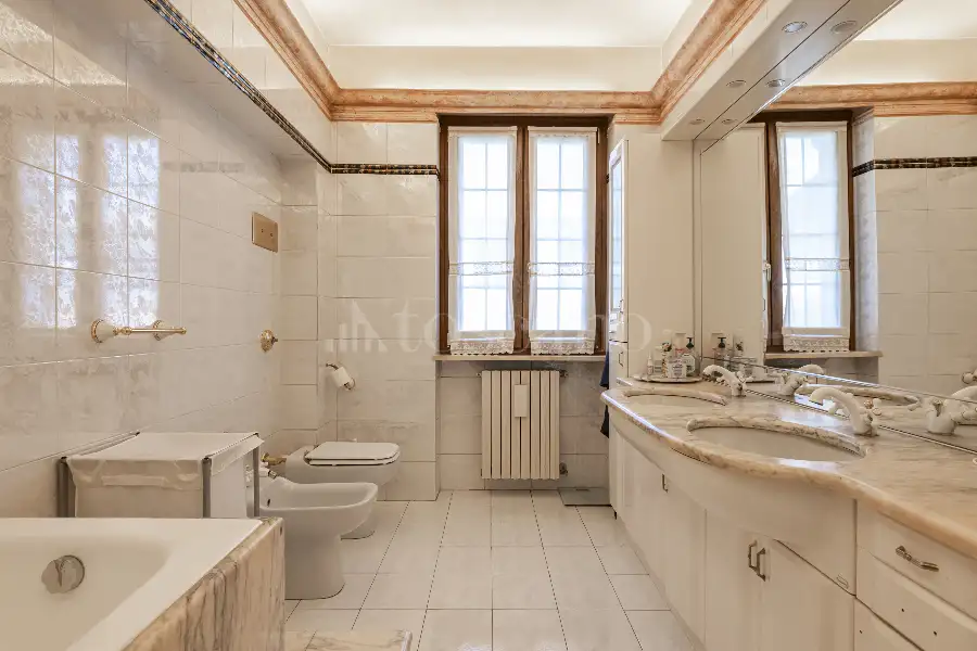 Villa in vendita di 645 mq a €960.000 (rif. 21/2026)