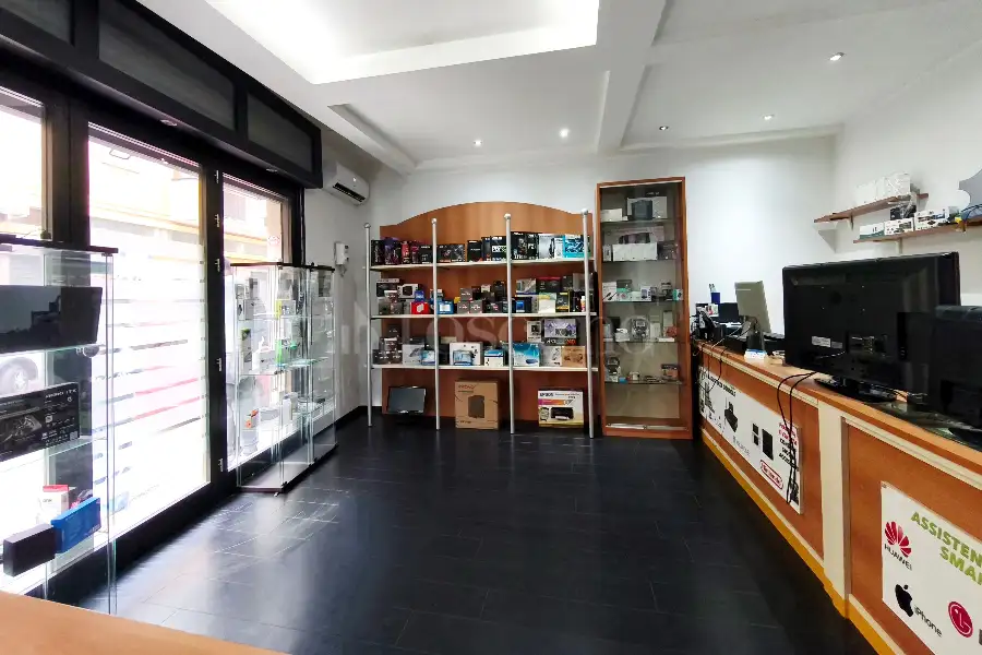 Negozio in vendita di 47 mq a €48.000 (rif. 6/2026)