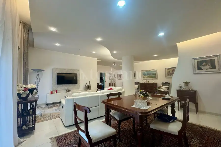 Casa in vendita di 170 mq a €529.000 (rif. 7/2026)