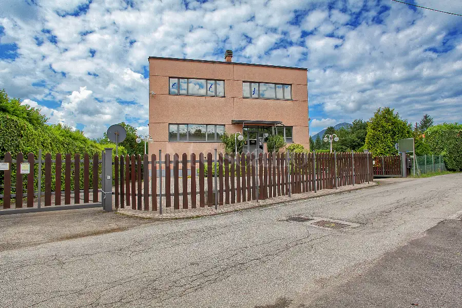 Villa in vendita di 800 mq a €490.000 (rif. 23/2026)