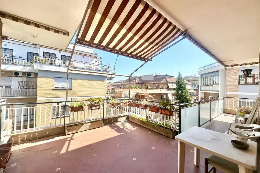 Attico in vendita di 192 mq a €839.000 (rif. 13/2026)