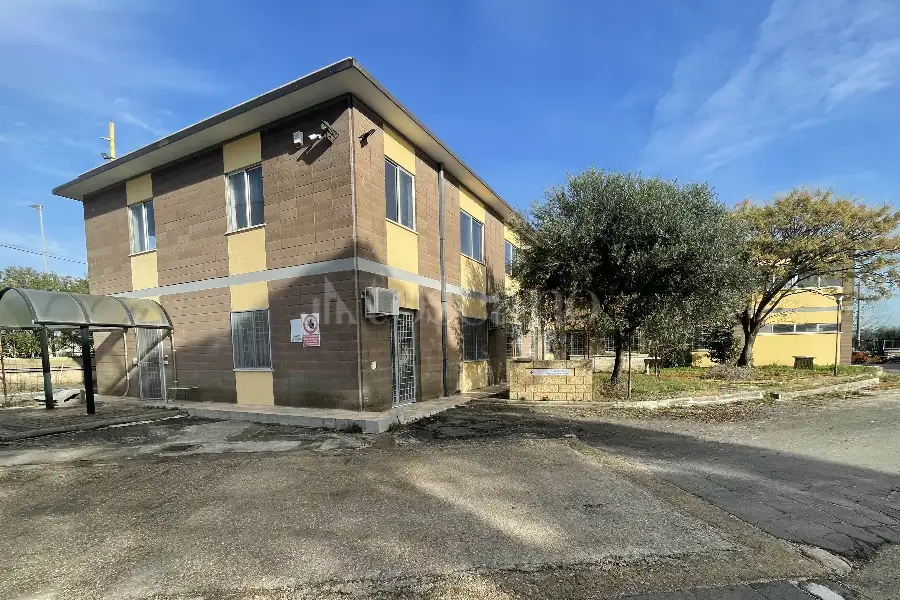 Capannone in vendita di 19.000 mq a €1.900.000 (rif. 87/2025)