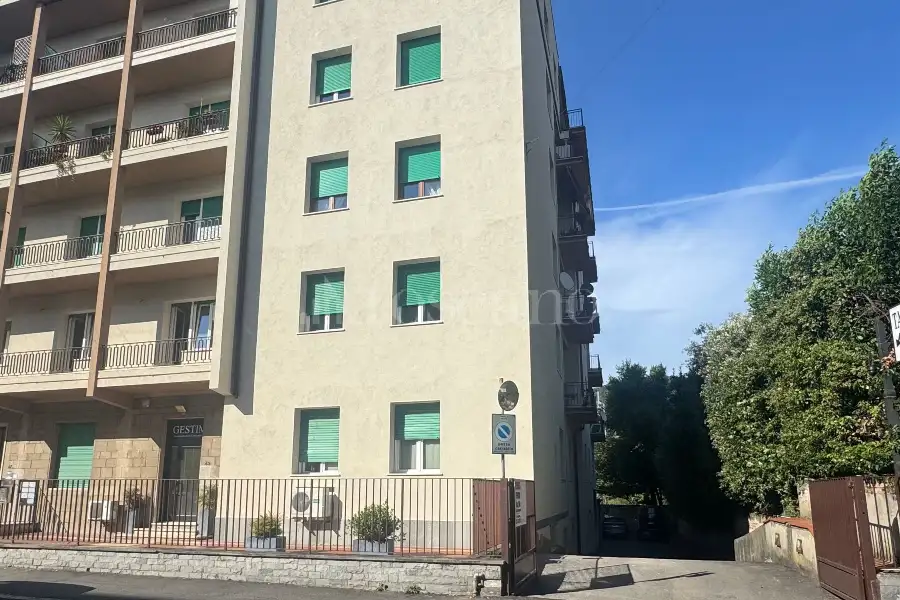 Laboratorio in vendita di 227 mq a €245.000 (rif. 29/2026)