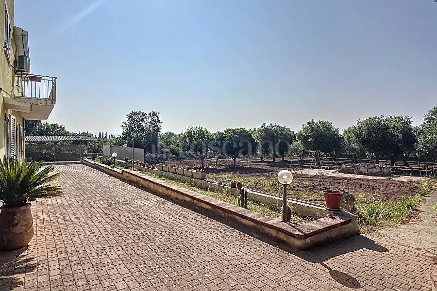 Casa Indipendente in vendita di 300 mq a €280.000 (rif. 85/2025)