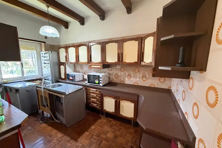 Villa Plurifamiliare in vendita di 250 mq a €575.000 (rif. 25/2026)