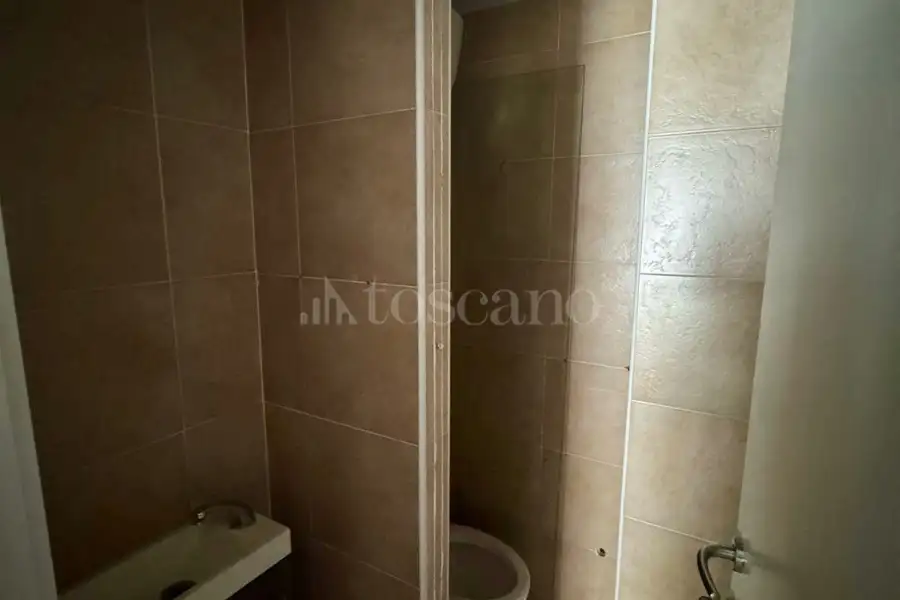 Negozio in affitto di 35 mq a €400 (rif. 41/2025)