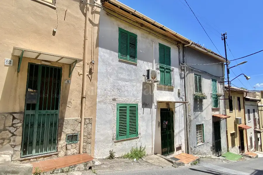 Casa Indipendente in vendita di 98 mq a €155.000 (rif. 42/2026)