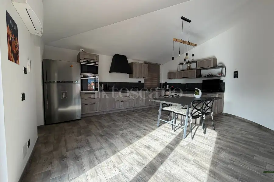 Attico in vendita di 136 mq a €225.000 (rif. 128/2025)