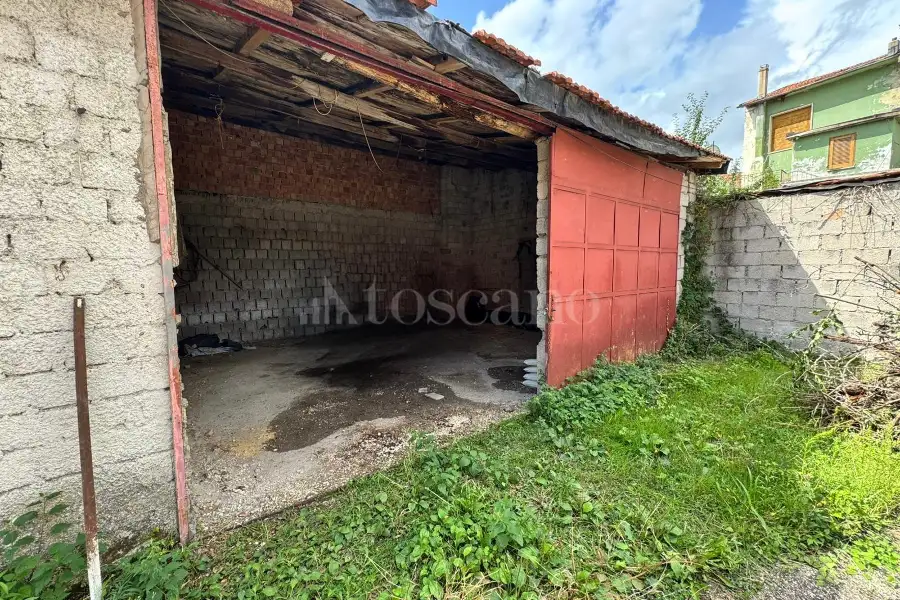 Casa Indipendente in vendita di 250 mq a €90.000 (rif. 102/2025)