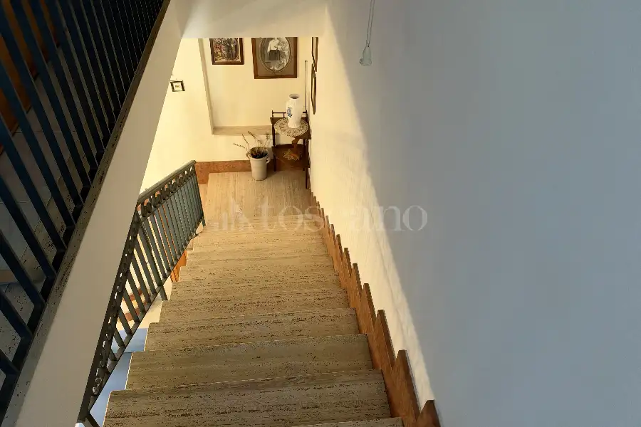 Villa Plurifamiliare in vendita di 400 mq a €399.000 (rif. 137/2026)