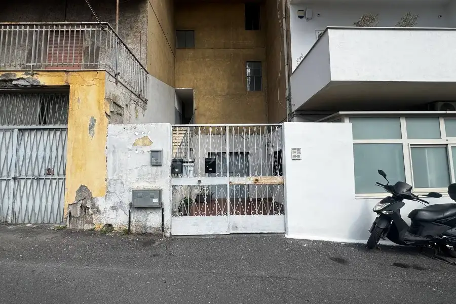 Box in vendita di 44 mq a €38.000 (rif. 185/2026)