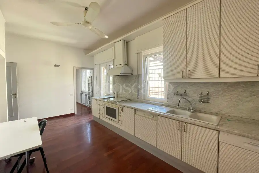 Attico in vendita di 230 mq a €1.400.000 (rif. 1/2026)