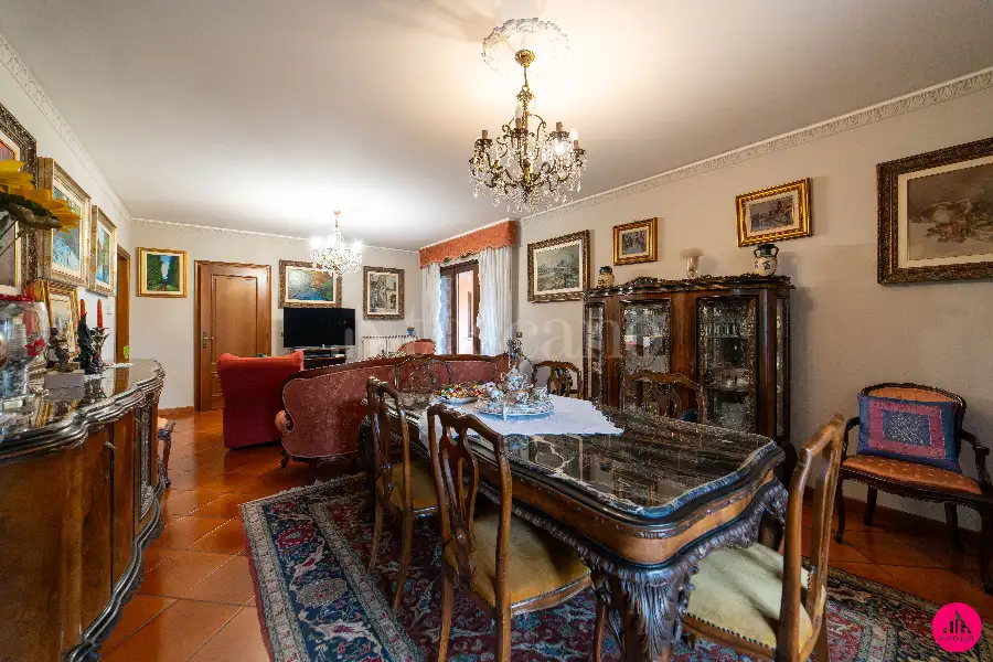 Villa in vendita di 280 mq a €390.000 (rif. 19/2026)