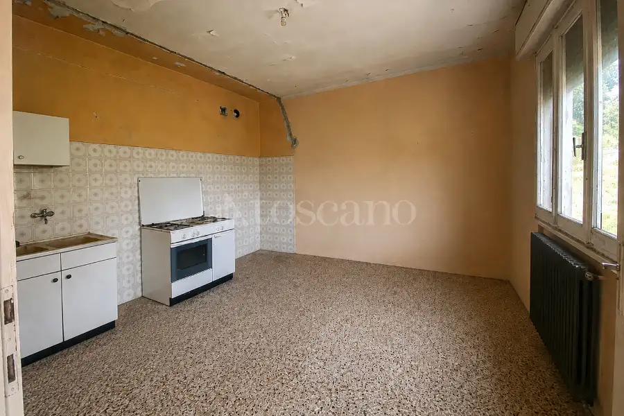 Casa Indipendente in vendita di 178 mq a €83.000 (rif. 12/2026)