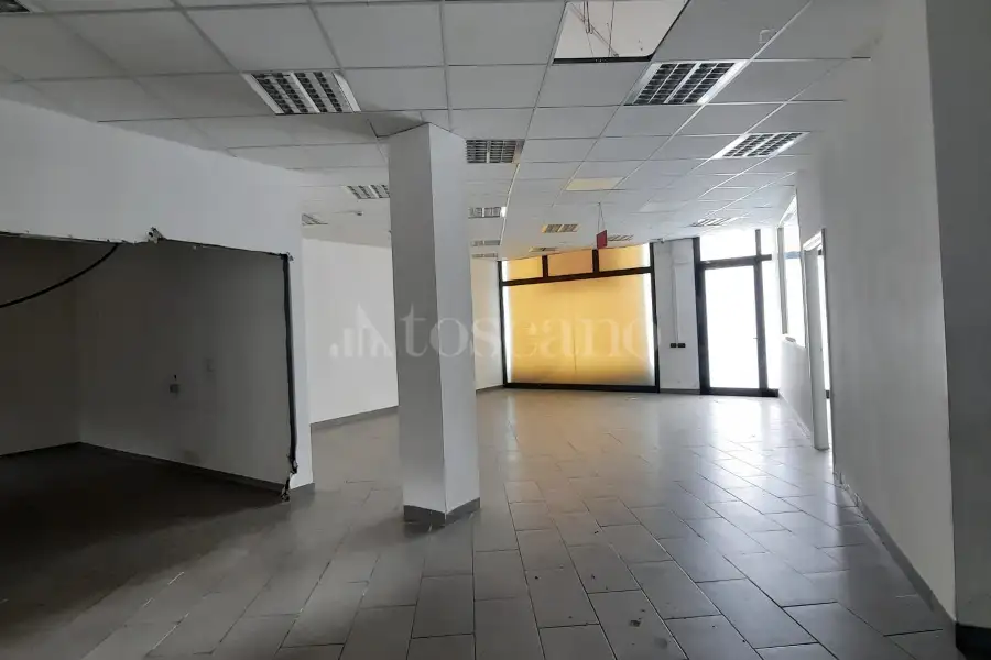 Capannone in vendita di 2.000 mq a €425.000 (rif. 2/2025)