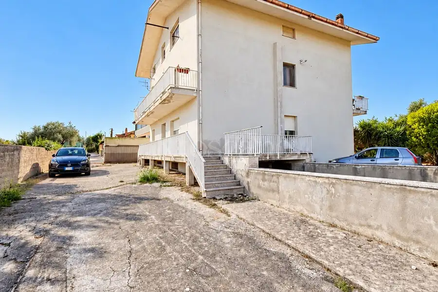 Casale in vendita di 560 mq a €380.000 (rif. 221/2026)