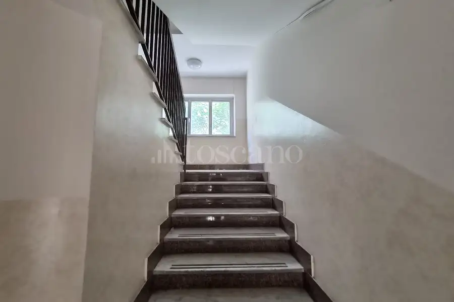 Palazzo in vendita di 3.700 mq a €2.200.000 (rif. 76/2026)