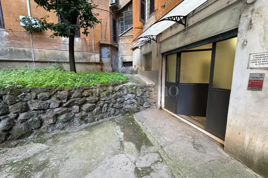 Negozio in affitto di 65 mq a €1.850 (rif. 26/2025)