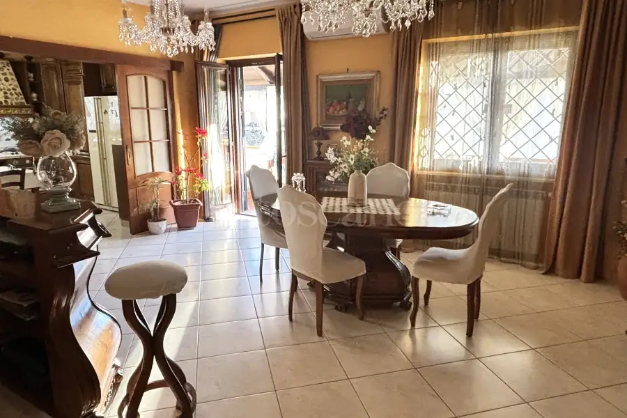 Villa in vendita di 200 mq a €495.000 (rif. 12/2026)