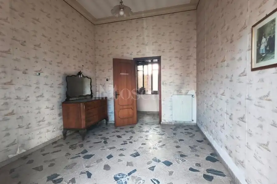 Casa Indipendente in vendita di 416 mq a €298.000 (rif. 174/2026)