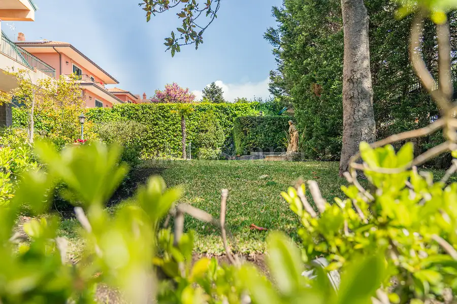 Villa in vendita di 630 mq a €785.000 (rif. 76/2026)