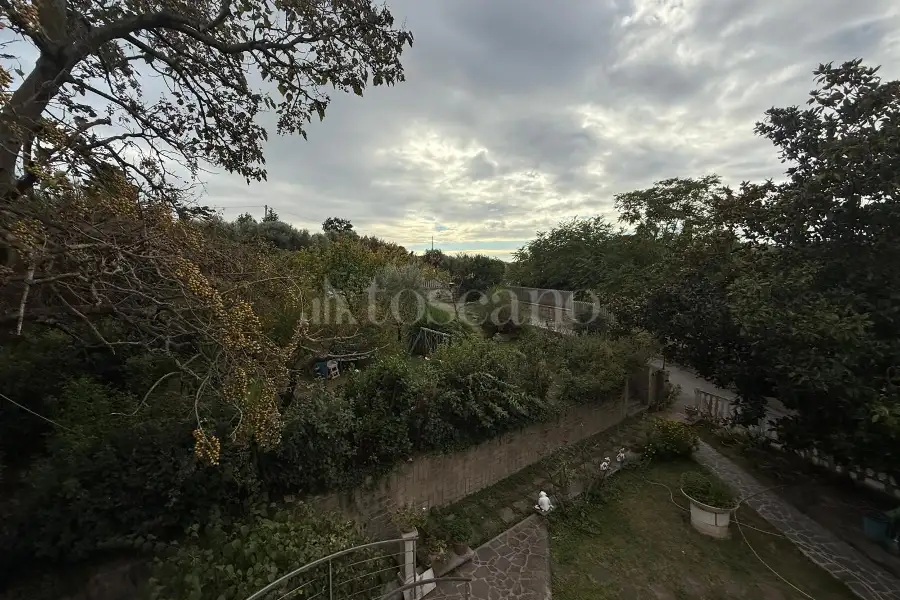 Villa Bifamiliare in vendita di 354 mq a €799.000 (rif. 13/2025)