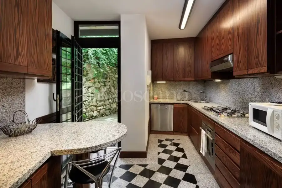 Villa in vendita di 300 mq a €1.450.000 (rif. 40/2025)