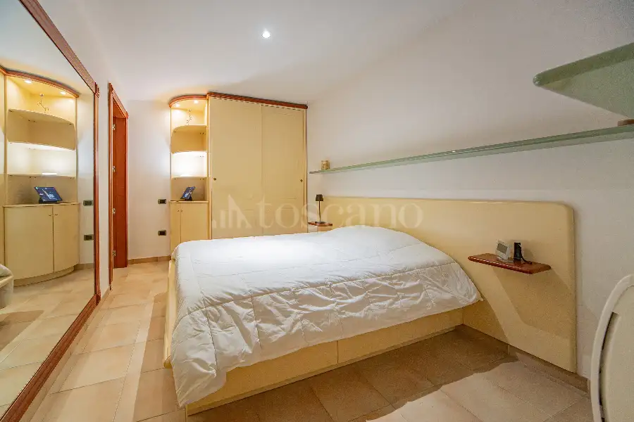Villa in vendita di 500 mq a €990.000 (rif. 100/2025)