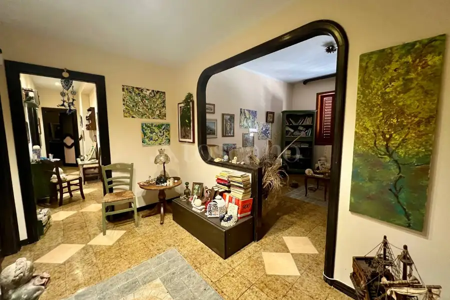 Villa in vendita di 667 mq a €548.000 (rif. 28/2025)