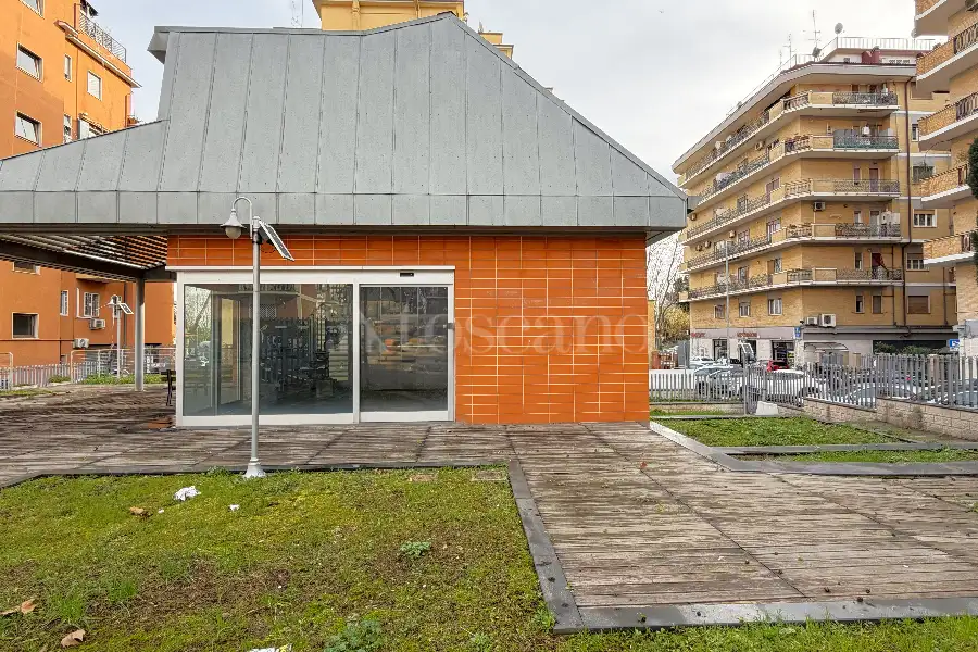 Negozio in vendita di 131 mq a €245.000 (rif. 3/2026)