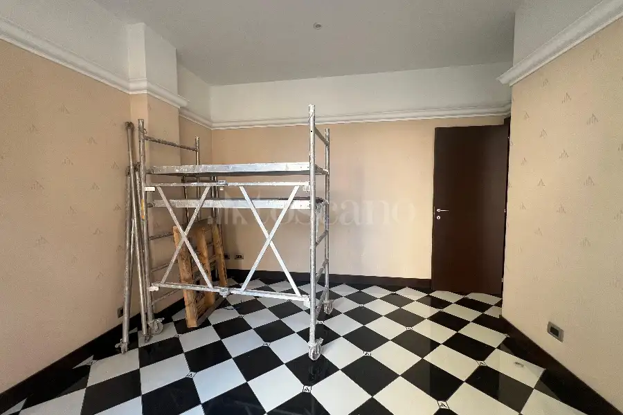 Negozio in affitto di 70 mq a €1.500 (rif. 10/2026)