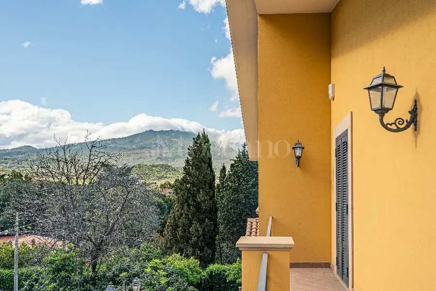 Villa in vendita di 300 mq a €490.000 (rif. 44/2025)