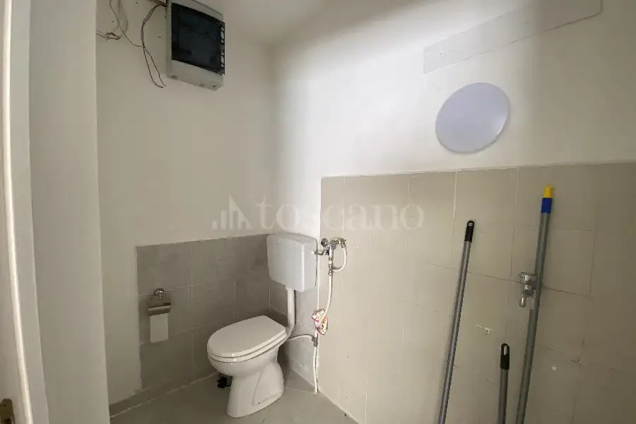 Negozio in affitto di 24 mq a €550 (rif. 90/2025)