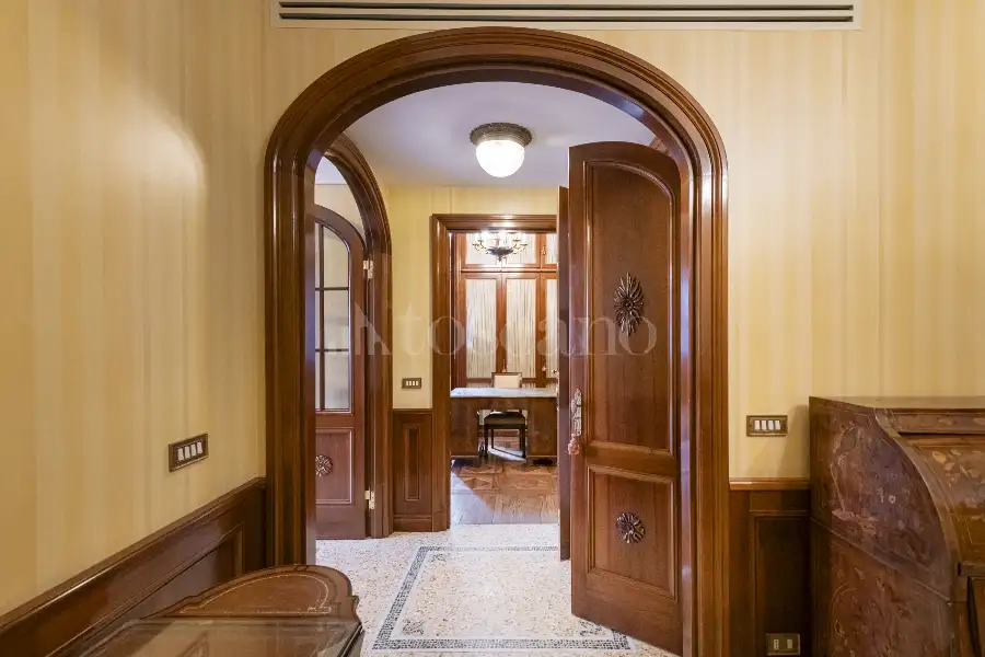 Ufficio in vendita di 200 mq a €2.300.000 (rif. 43/2026)