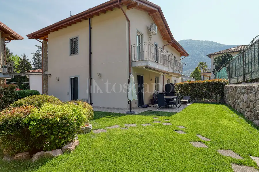 Villa Bifamiliare in vendita di 195 mq a €420.000 (rif. 148/2026)