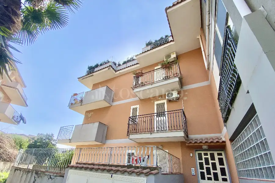 Attico in vendita di 173 mq a €315.000 (rif. 14/2026)