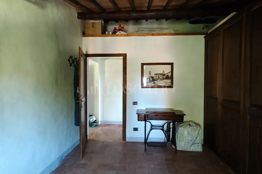 Casale in vendita di 300 mq a €570.000 (rif. 24/2022)