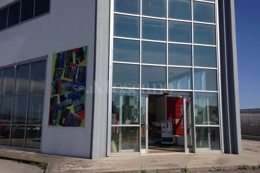 Negozio in vendita di 200 mq a €210.000 (rif. 55/2026)