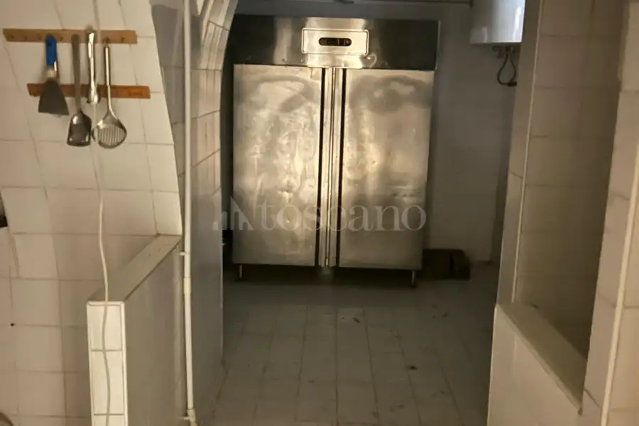 Negozio in vendita di 170 mq a €658.000 (rif. 53/2025)